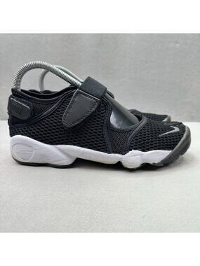 Nike Air Rift Breathe Womens Size 8 Shoes Black White Athletic Split Toe Running